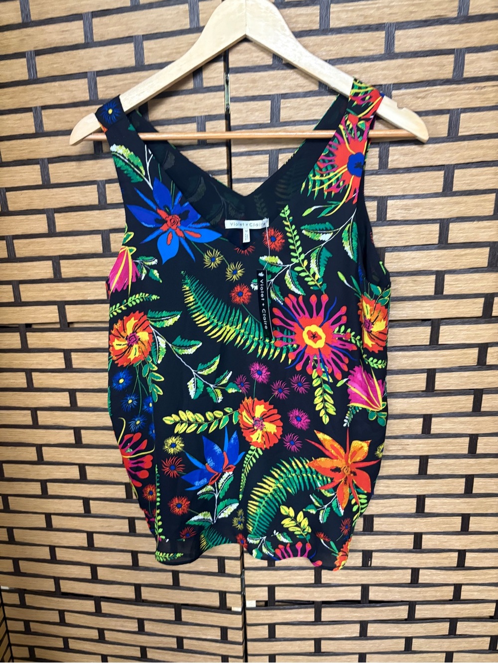 Violet + Claire black floral tank top size medium